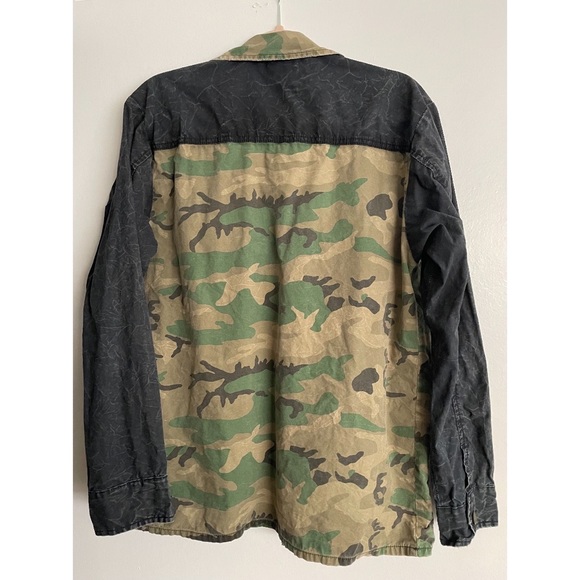 BDG DISTRESSED CAMO JACKET - Picture 2 of 2